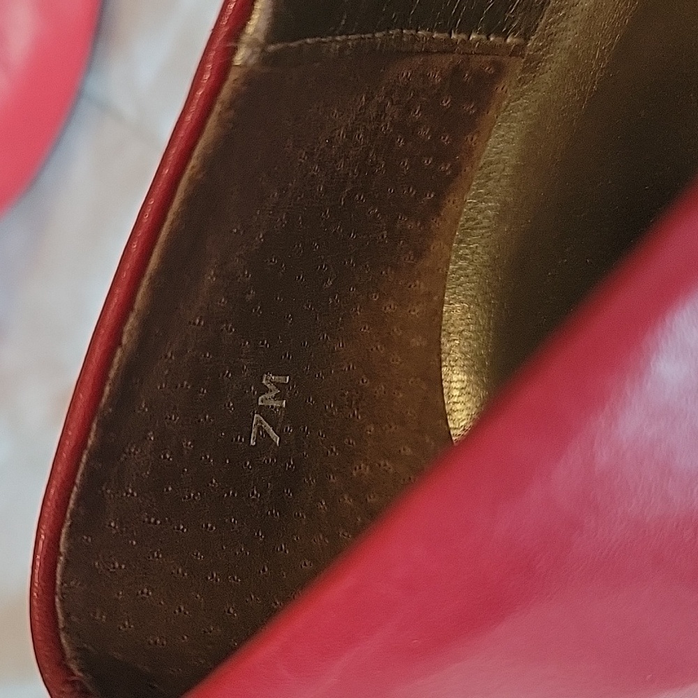 Nicole vintage Womens Red leather classic 2 inch heels Pumps Size 7M - Picture 16 of 16